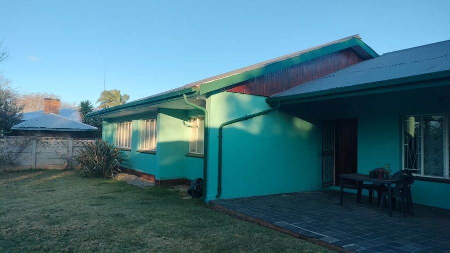 To Let 3 Bedroom Property for Rent in Wilgehof Free State